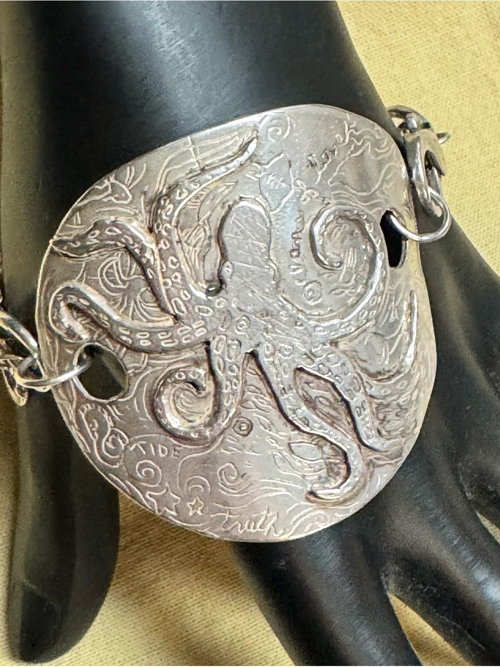 Jes MaHarry Oceans of Love Octopus Sterling Silver Bracelet. - Picture 3 of 10